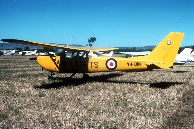 Cessna 172D VH DIN Photo John Streeter via Greg Thom 