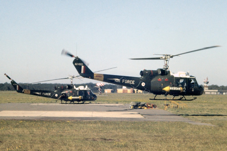 Bell UH 1B Iroquois A2 1022 WM 11 77 CAHS Graham Fraser 28 1200 ADF 