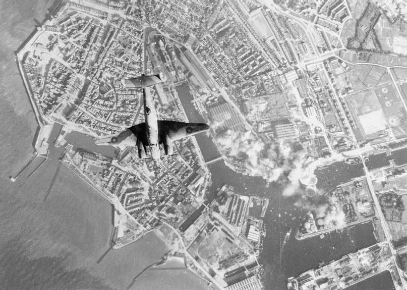 Lockheed Ventura 
464 Squadron 
Flushing, Holland,