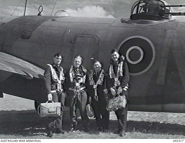 Lockheed Ventura "N" of 464 Sqn, RAAF and crew
Possibly AE847 SB-N 
AWM UK0317