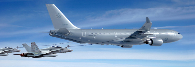 Airbus KC-30A refuelling Hornets