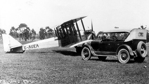 Airco DH6 
G-AUEA 
Photo Ed Coates Collection