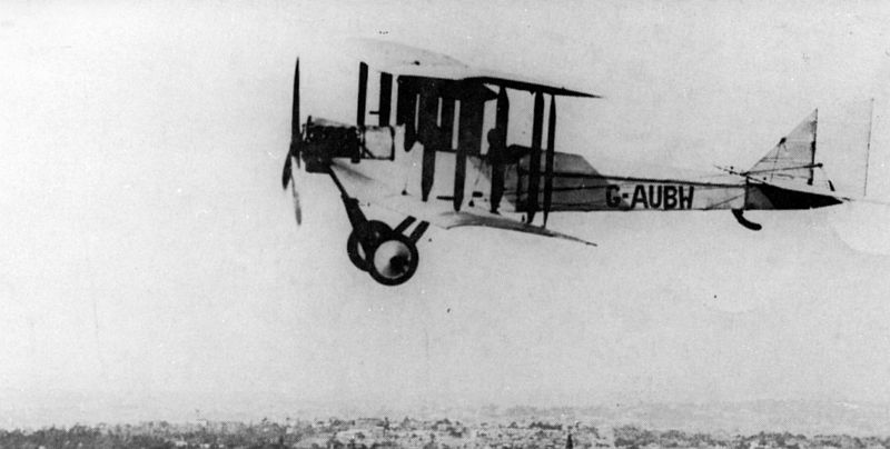 D.H.6 G-AUBH (3204) ,
Wm. Robinson (Aeroplanes) Ltd., N.S.W.,c.1921. 
via Mike Mirkovic.