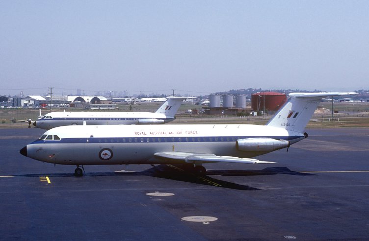 BAC 111 A12-124
and A12-125
Brisbane
4th October 1982
Photo Richard Church