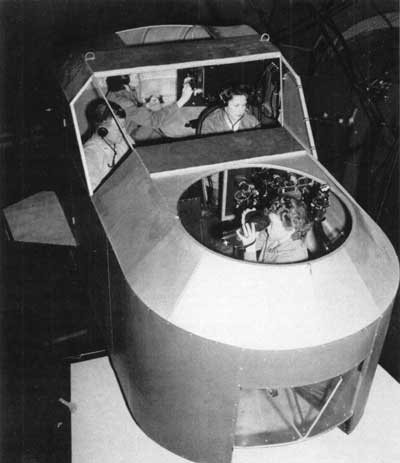 Link CNT Capt B. E. Tucker, Sgt Rita Schwartz, PFC Jeanette Walker, and PFC Jane Russell