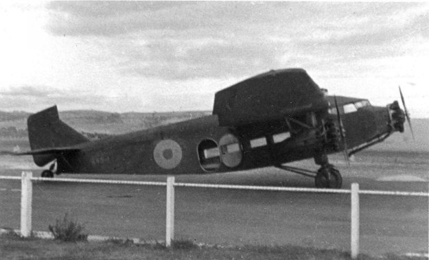 Ford 5-AT-C Trimotor 
A45-1 VH-UBI 
Parafield ,SA 
from the Allan Betteridge collection (via Geoff Goodall)