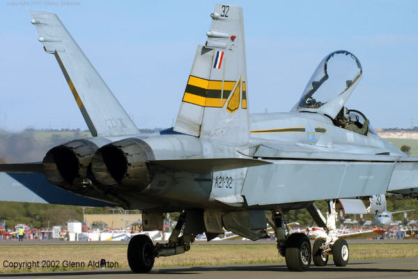 ARDUThe
                            triangulated "ARDU" badge denotes
                            the Aircraft Research and Developmemt Unit
                            based at RAAF Edinburgh, SA.