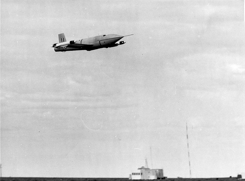 Jindivik Mk.2 A92-49 in
                              flight.
                              A.T.U., Woomera, c.1955, via Mike
                              Mirkovic.