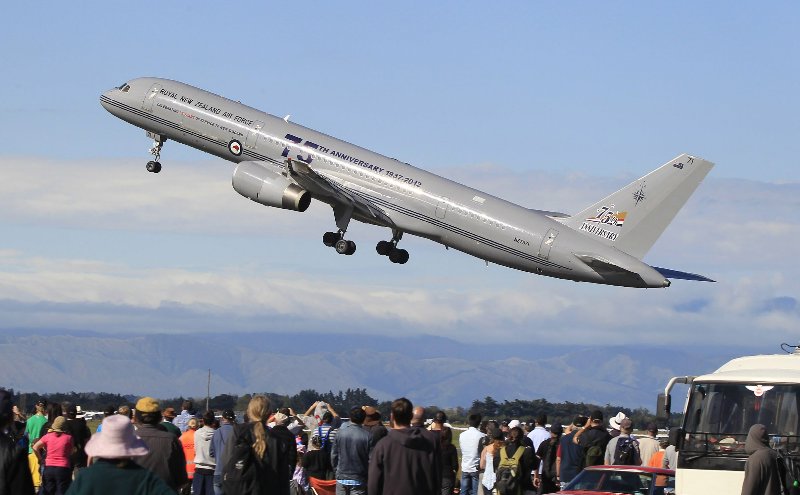 Boeing 757 
NZ7571
Wearinf RNZAF 75 Anniversary markings
31st March 2012