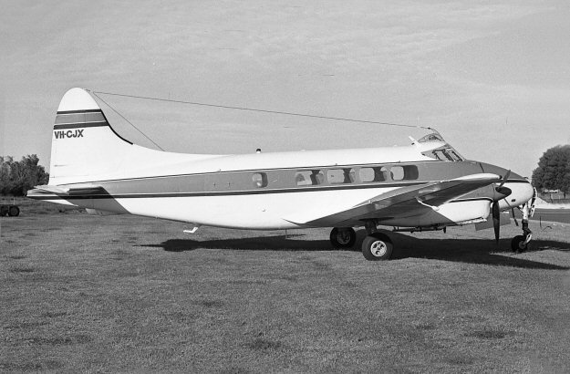 Devon NZ1814 
VH-CJX
Jandakot
cMay 1972
Photo Geoff Goodall
Ed Coates Collection