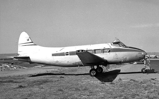 Devon NZ1814 
VH-CJX 
Photo Geoff Goodall
Ed Coates Collection