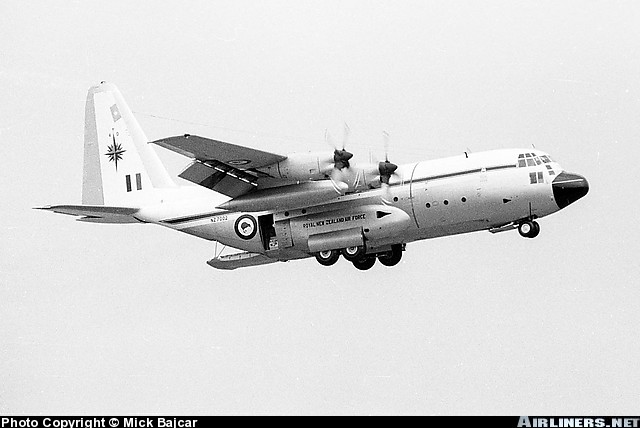 Hercules NZ7002 
Finningly, UK 
30th July 1977 
Photo by Mick Bajcar