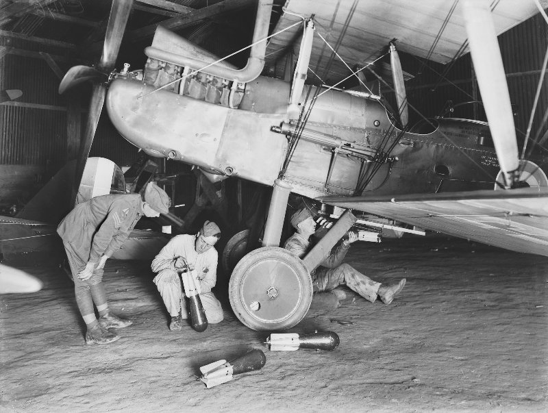 Loading incendiary bombs on a 3 Sqn R.E.8Photo via Brendan Cowan